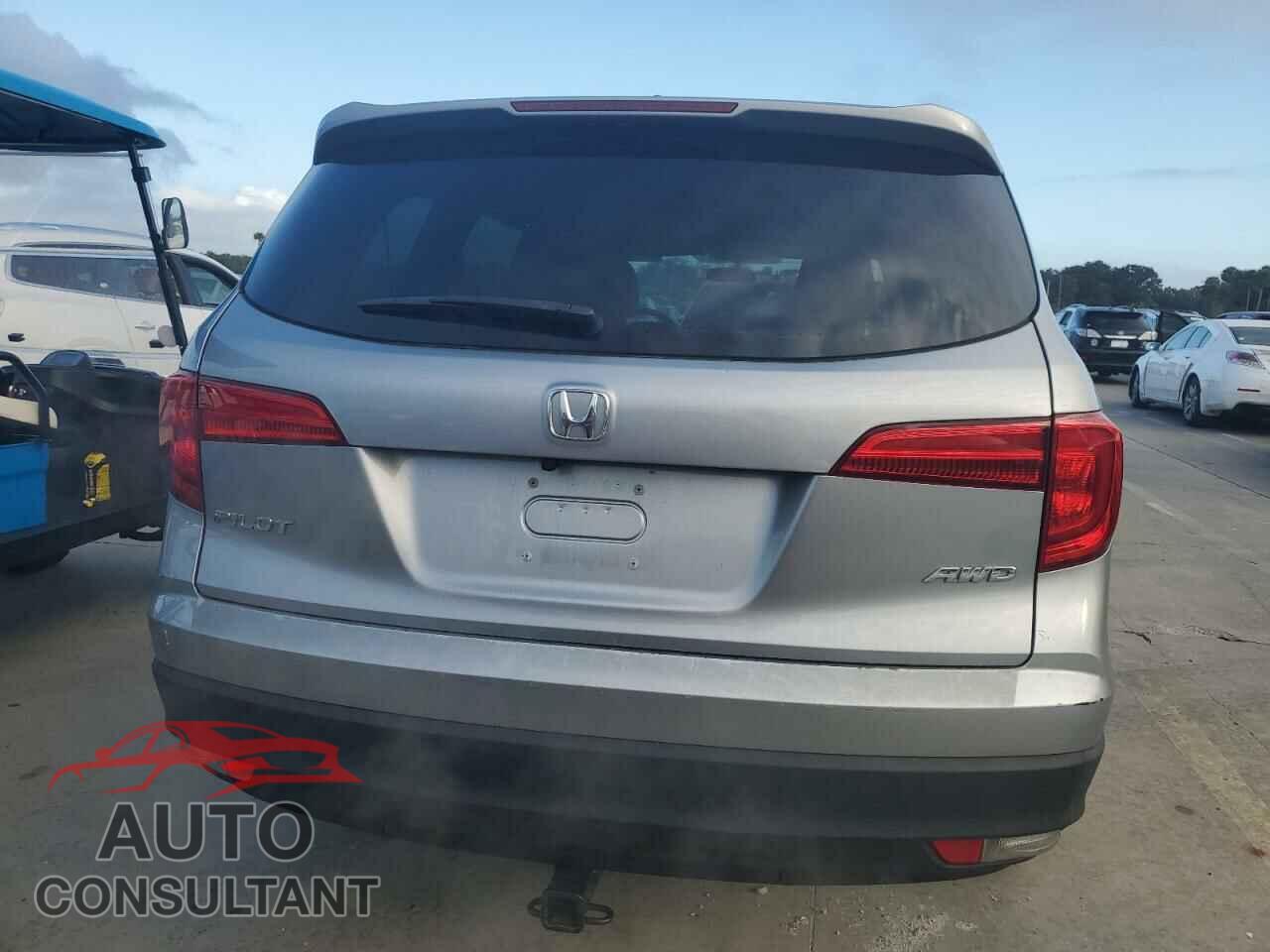 HONDA PILOT 2017 - 5FNYF6H3XHB042479