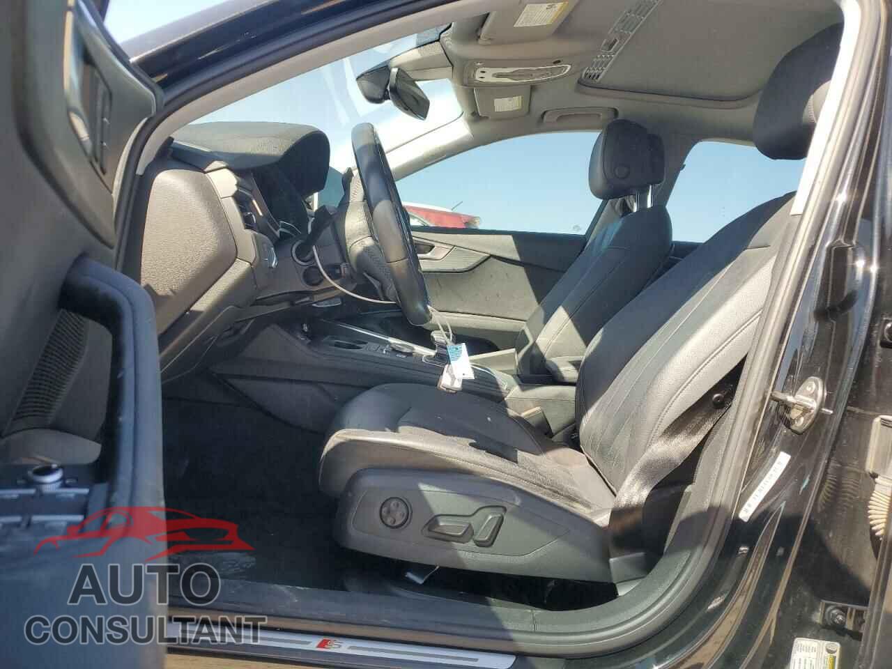 AUDI A4 2018 - WAUENAF43JA048933