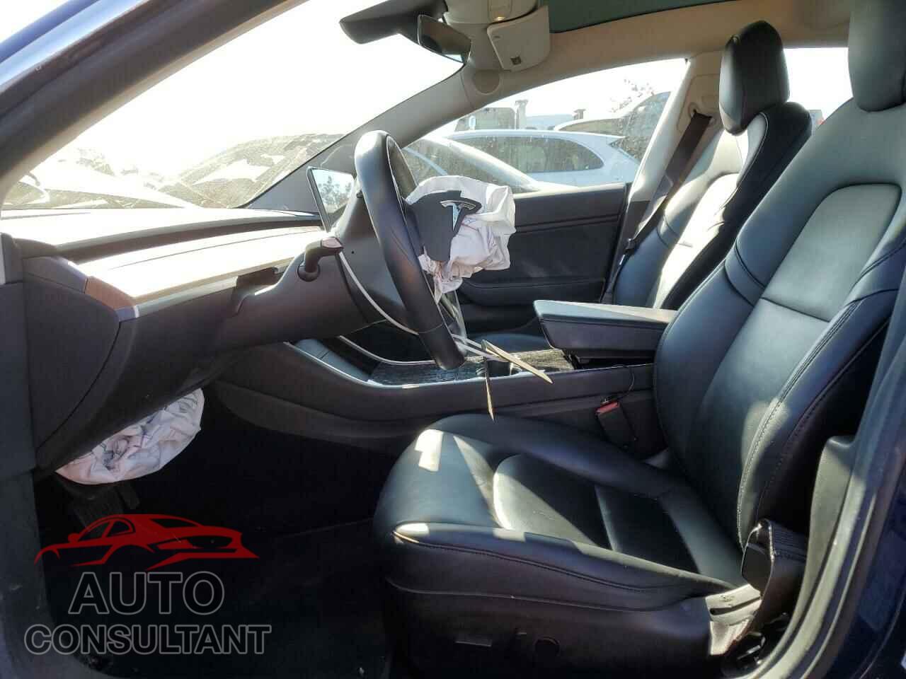 TESLA MODEL 3 2018 - 5YJ3E1EA8JF013152