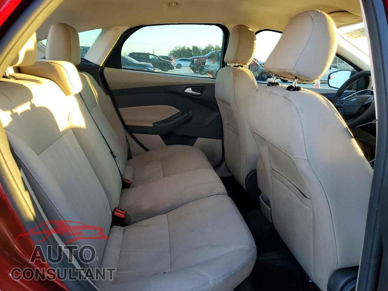 FORD FOCUS 2017 - 1FADP3K2XHL246566