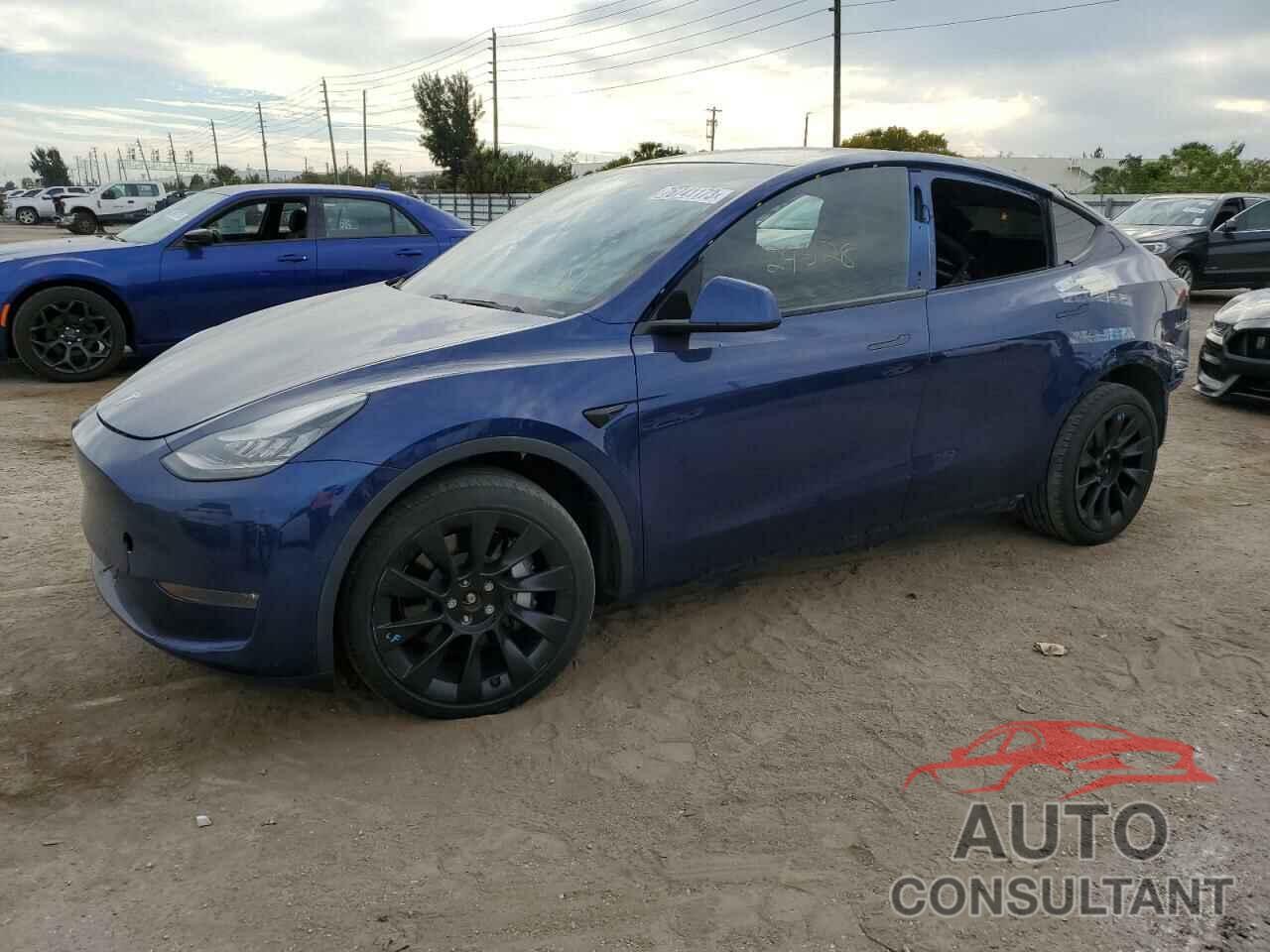 TESLA MODEL Y 2020 - 5YJYGDEE6LF027316