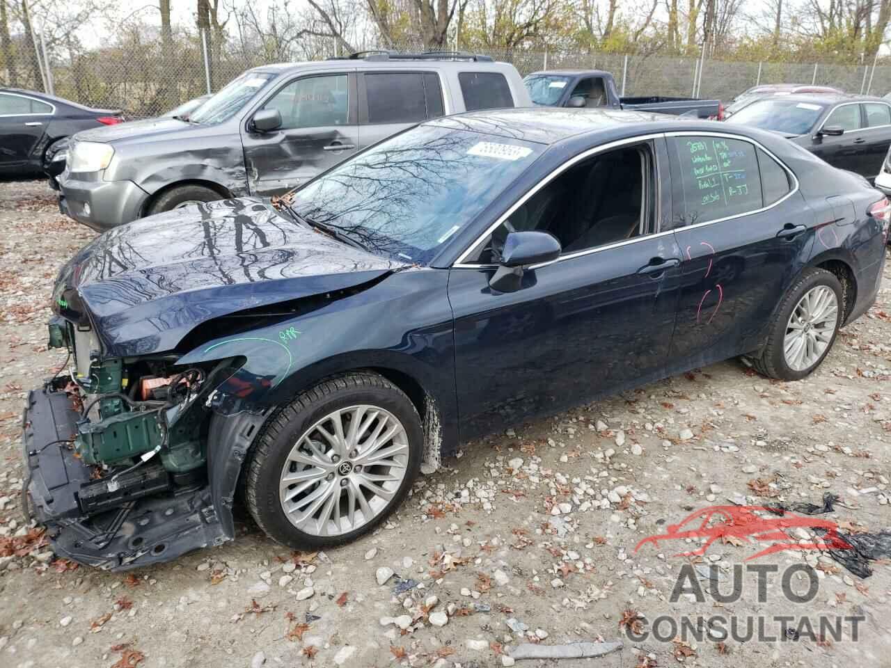 TOYOTA CAMRY 2020 - 4T1F11BK2LU010632