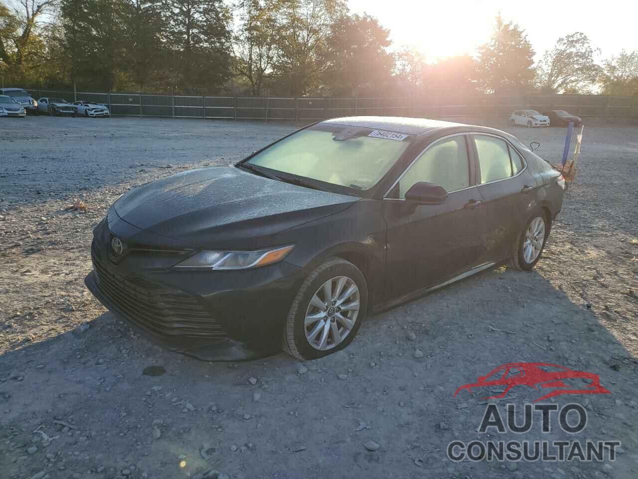 TOYOTA CAMRY 2018 - 4T1B11HK8JU535245