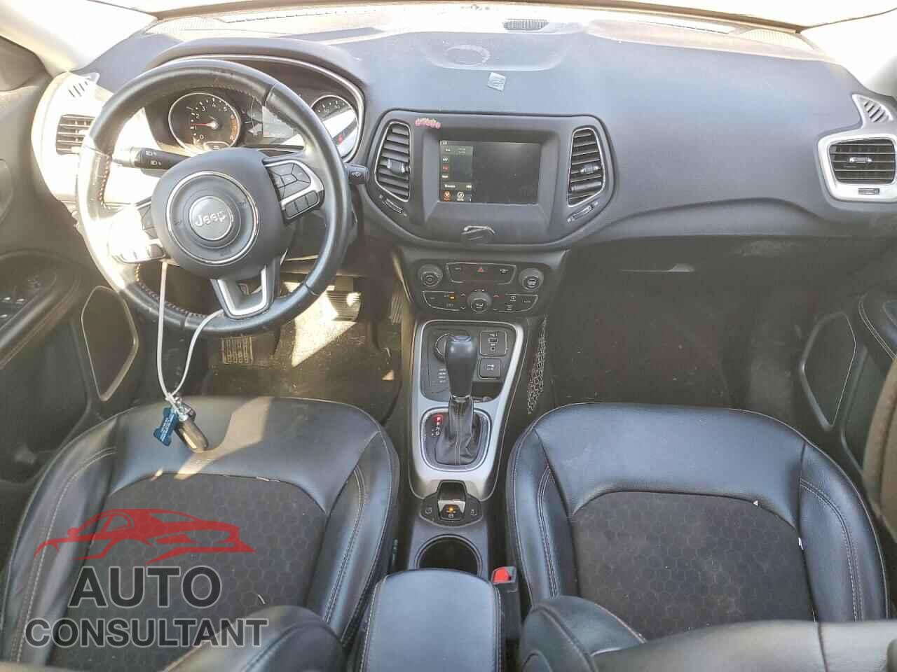 JEEP COMPASS 2020 - 3C4NJDBB2LT256656