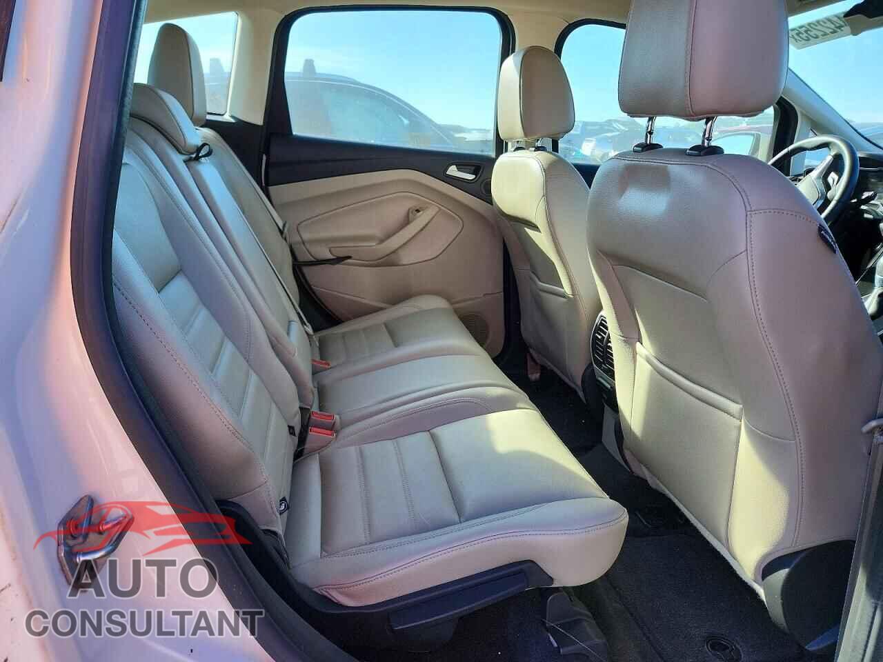 FORD C-MAX 2017 - 1FADP5FU2HL100962