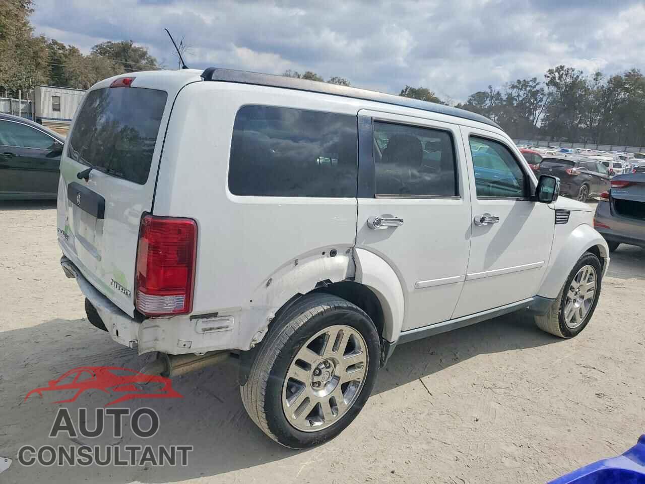 DODGE NITRO 2011 - 1D4PT4GK8BW587135