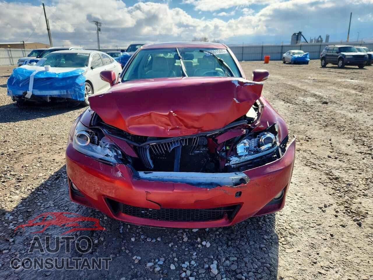 LEXUS IS 2012 - JTHCF5C28C5055355