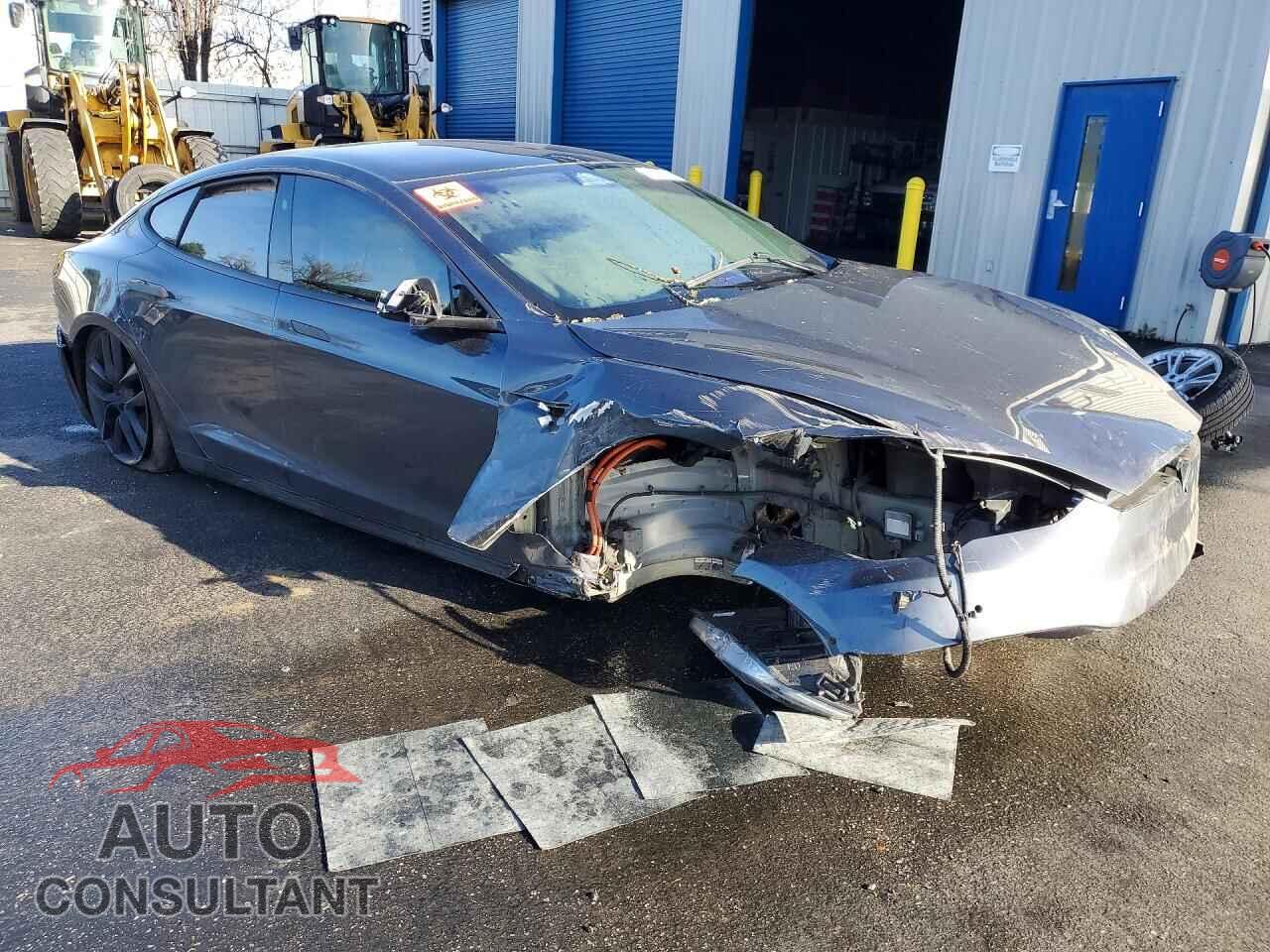 TESLA MODEL S 2017 - 5YJSA1E22HF215527