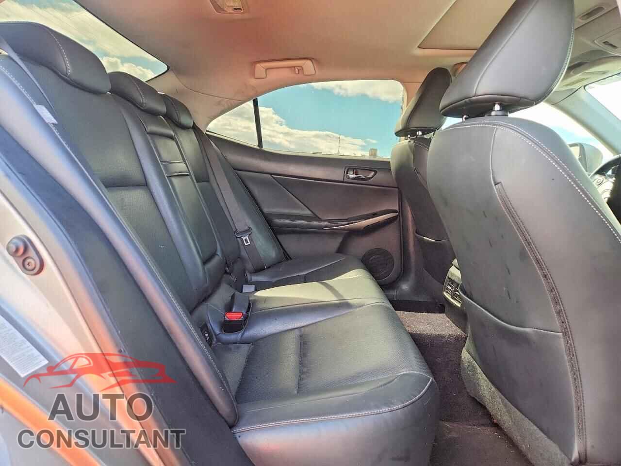 LEXUS IS 2014 - JTHBF1D23E5009051