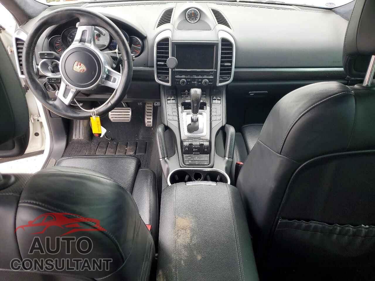 PORSCHE CAYENNE 2013 - WP1AD2A25DLA71668