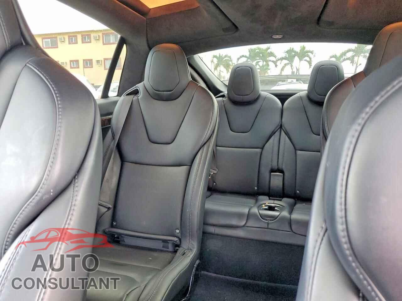 TESLA MODEL X 2017 - 5YJXCBE2XHF077841