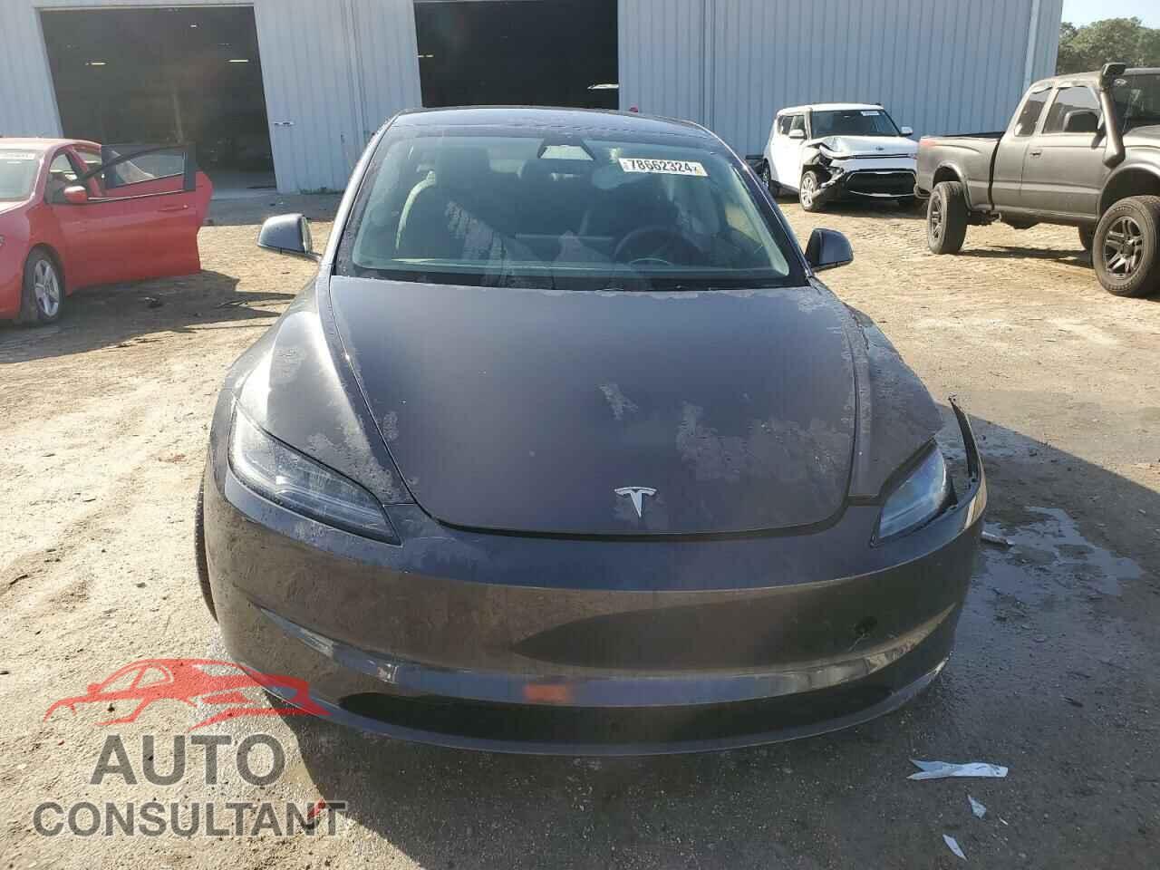 TESLA MODEL 3 2024 - 5YJ3E1EA4RF725900