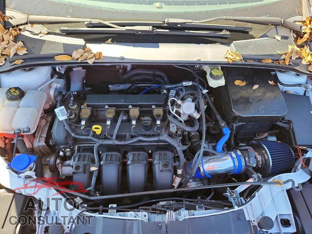 FORD FOCUS 2017 - 1FADP3F28HL208439