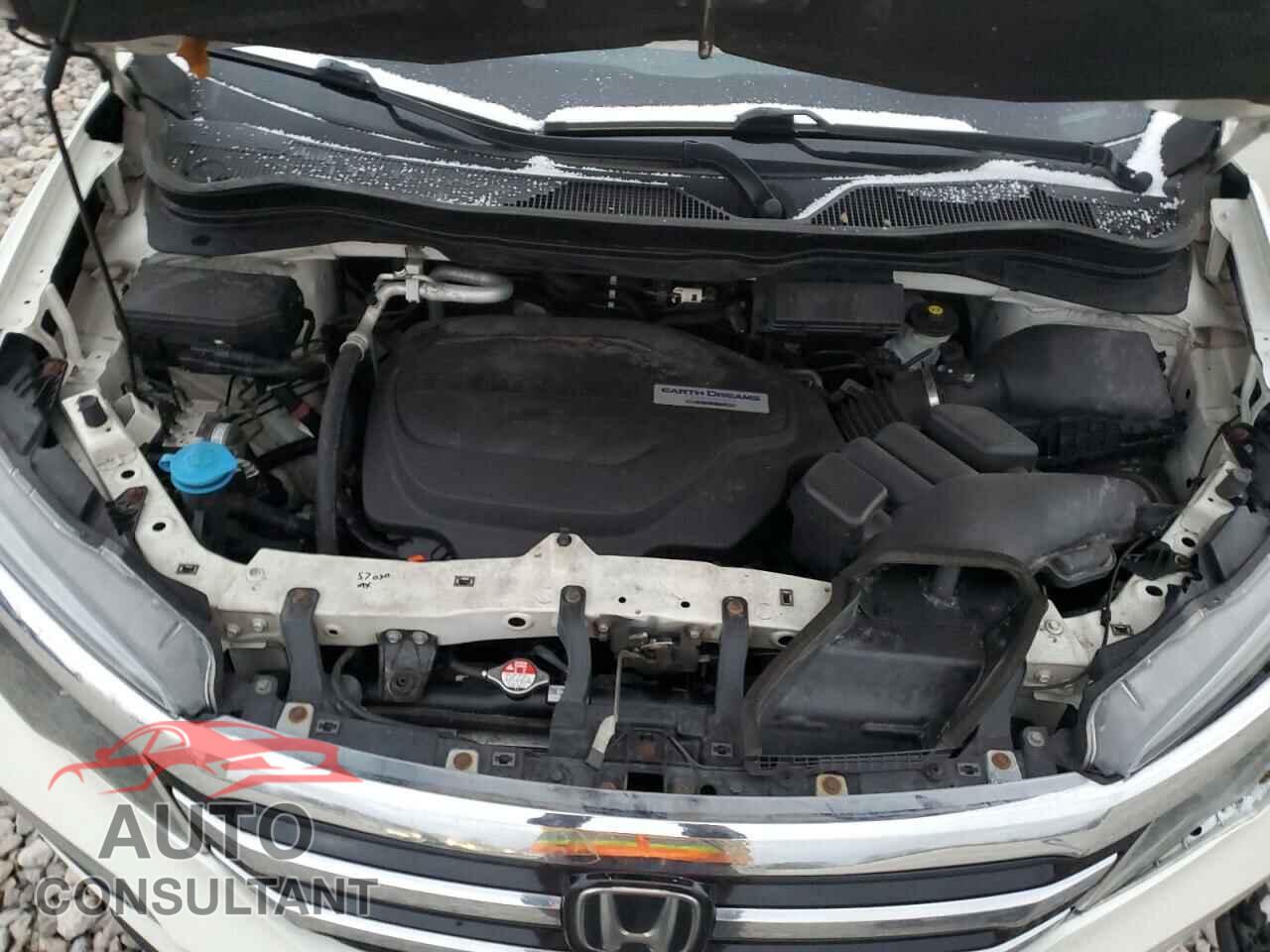 HONDA PILOT 2018 - 5FNYF6H96JB012101