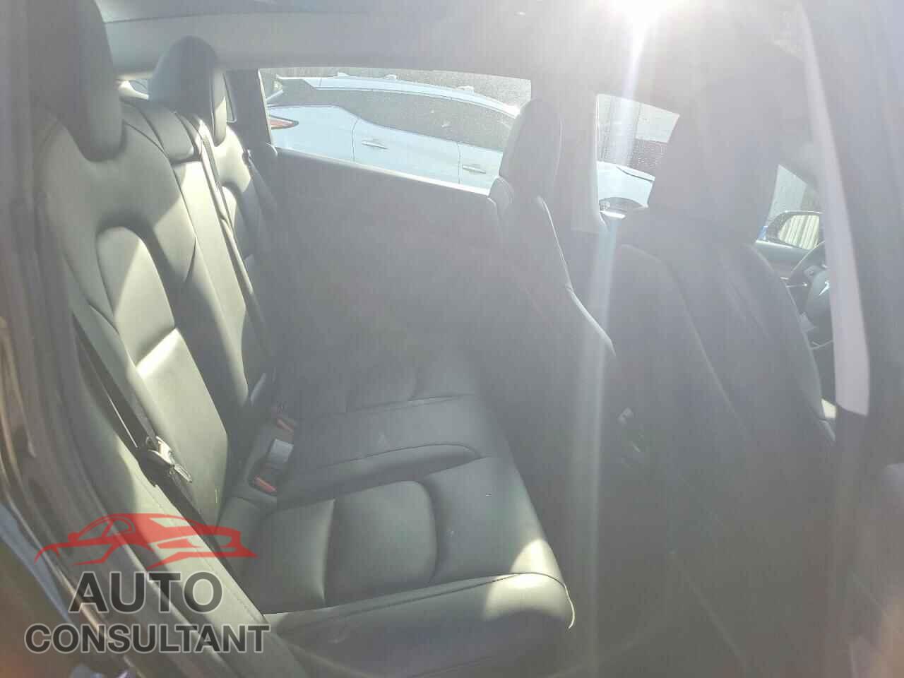 TESLA MODEL 3 2021 - 5YJ3E1EA2MF051318