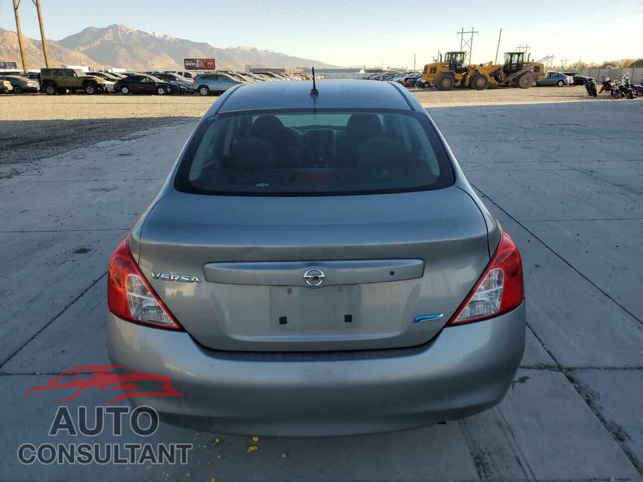 NISSAN VERSA 2014 - 3N1CN7AP4EL831632