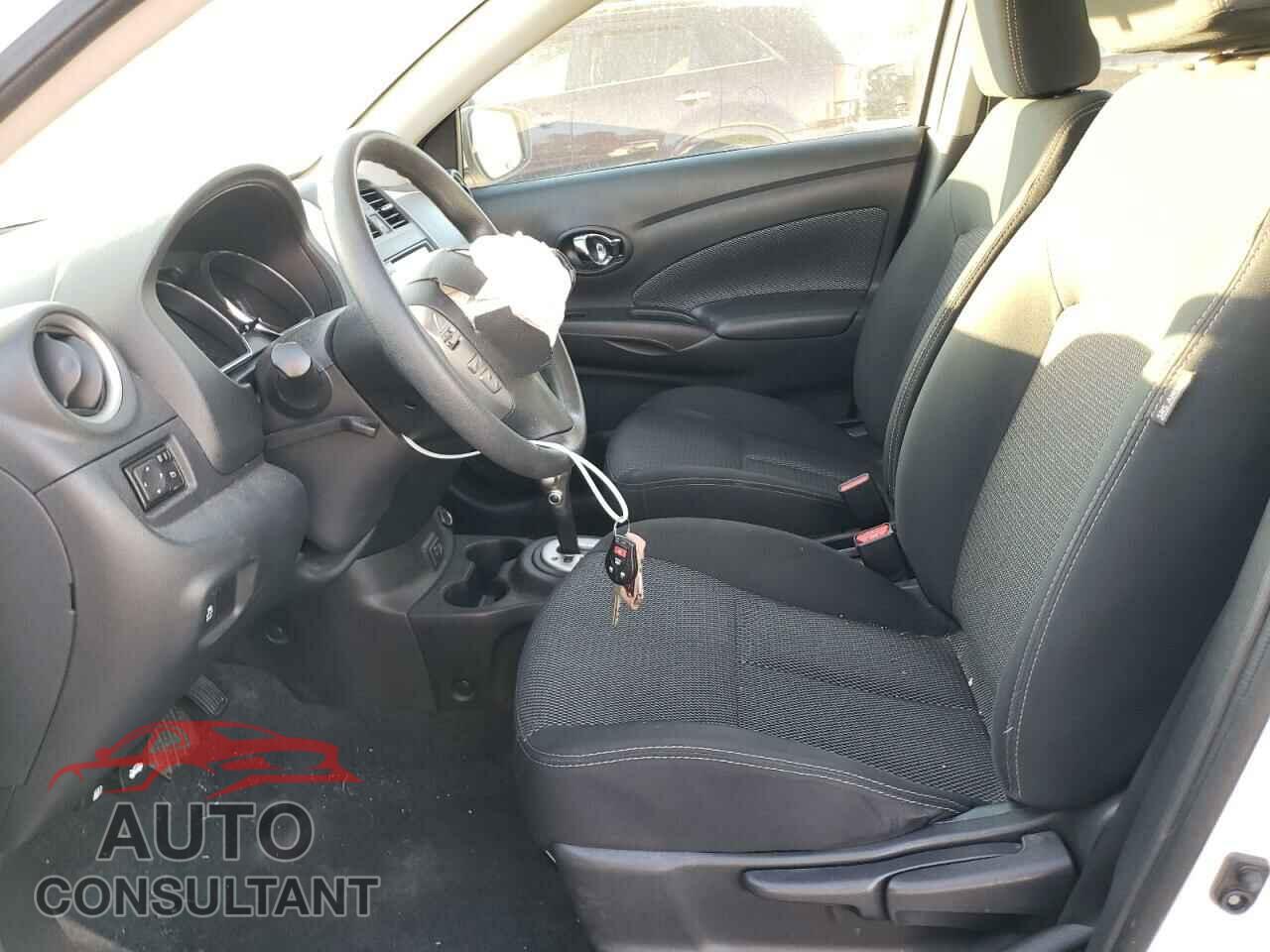 NISSAN VERSA 2019 - 3N1CN7AP3KL872961