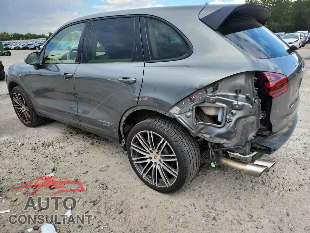 PORSCHE CAYENNE 2017 - WP1AB2A27HLA50512