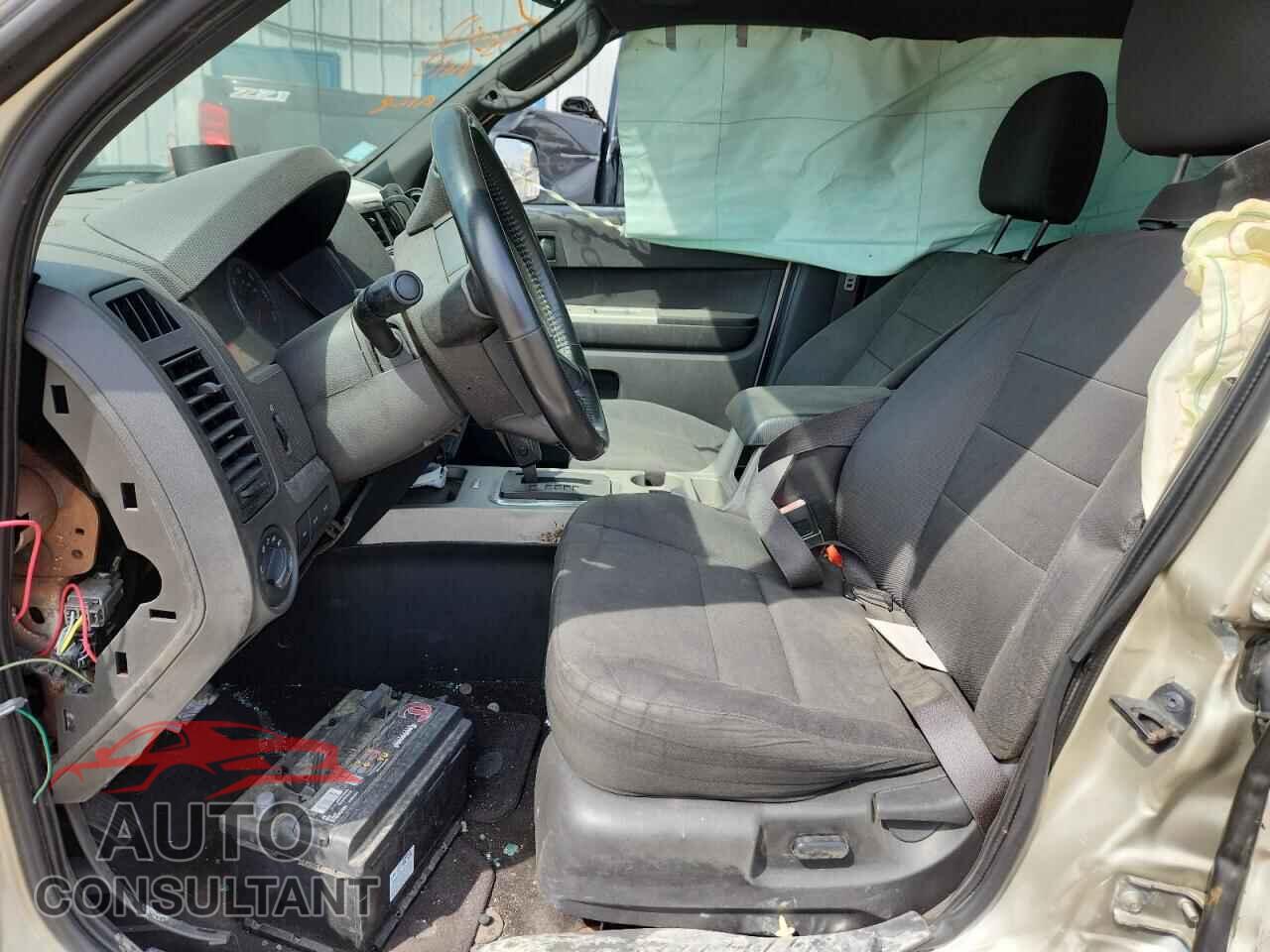 FORD ESCAPE 2011 - 1FMCU0DG8BKC40490