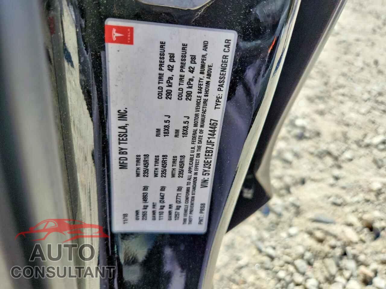 TESLA MODEL 3 2018 - 5YJ3E1EB7JF144467
