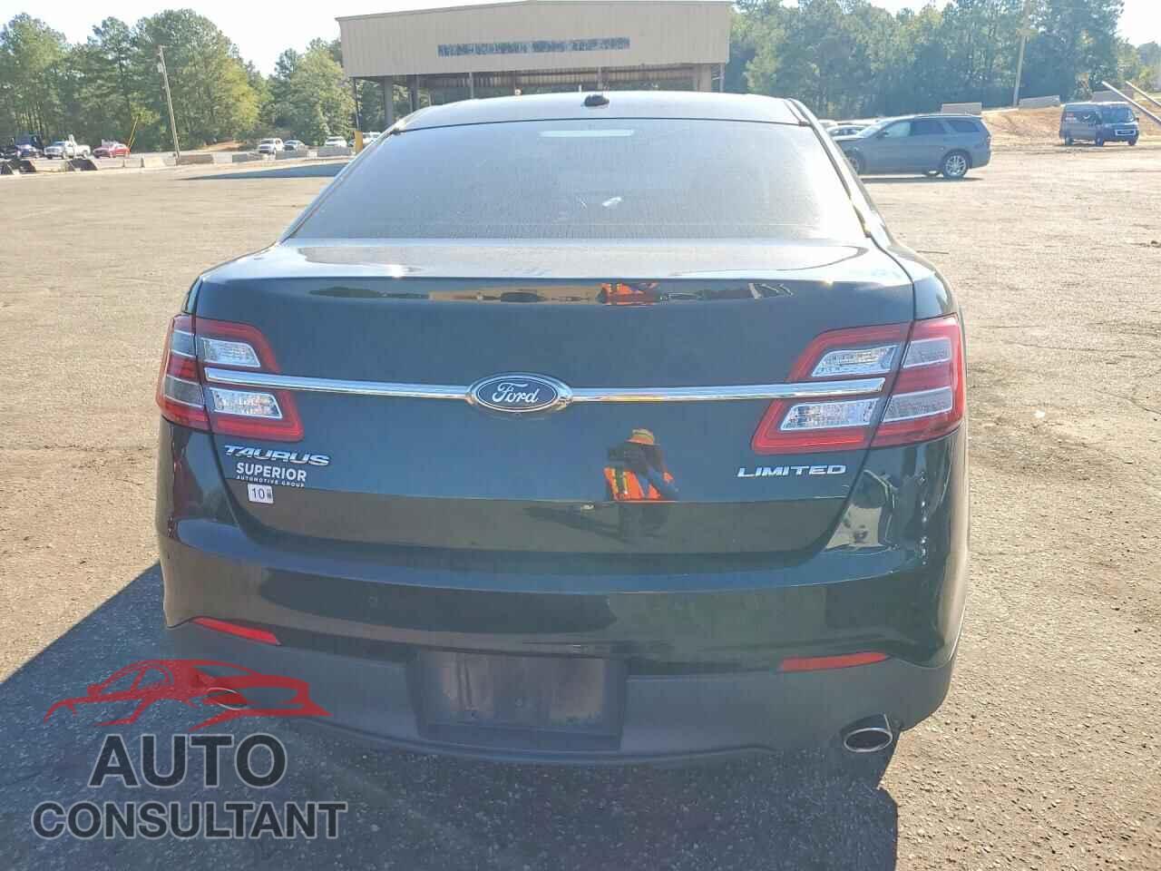 FORD TAURUS 2019 - 1FAHP2F85KG111022