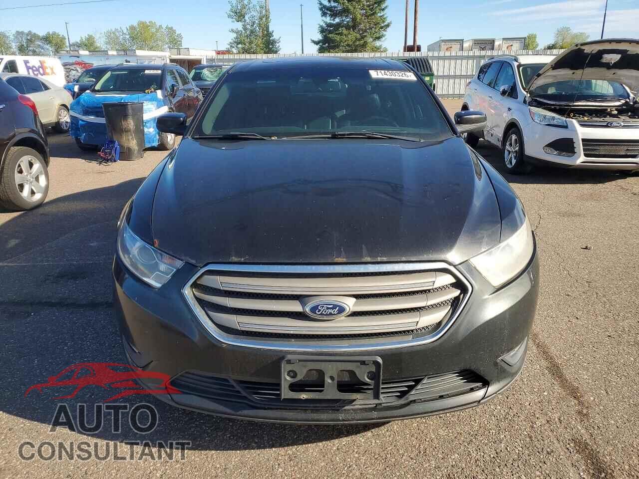 FORD TAURUS 2013 - 1FAHP2E82DG161638