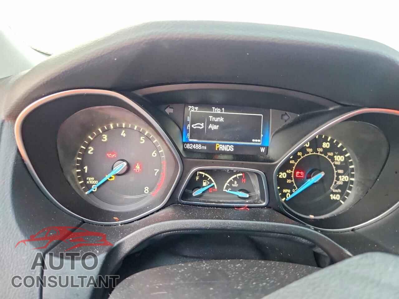 FORD FOCUS 2018 - 1FADP3FE5JL209046