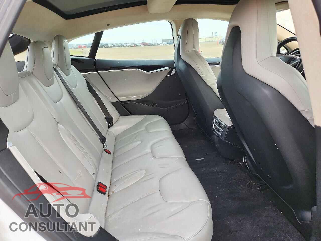 TESLA MODEL S 2015 - 5YJSA1V2XFF097885