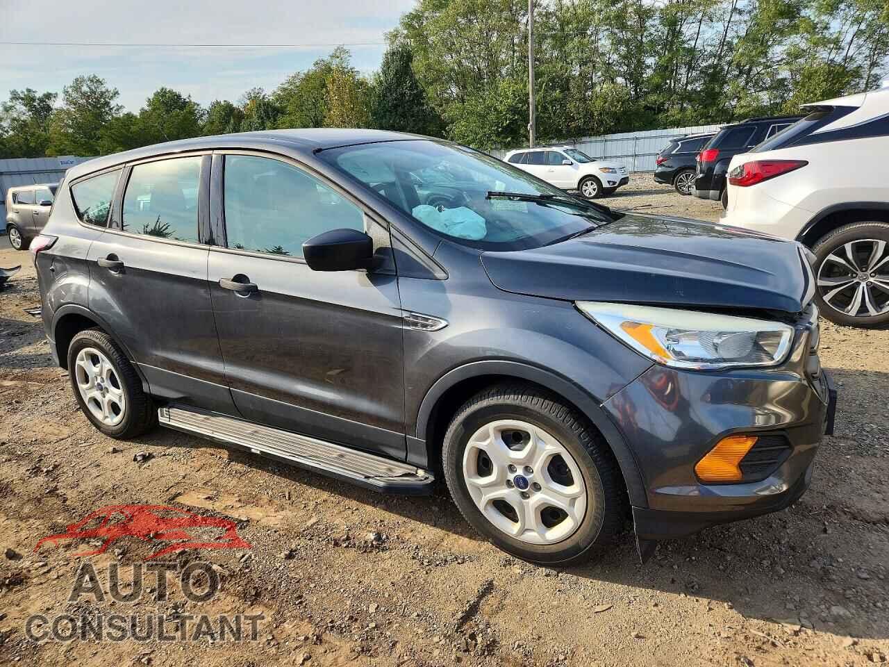 FORD ESCAPE 2017 - 1FMCU0F78HUB64568