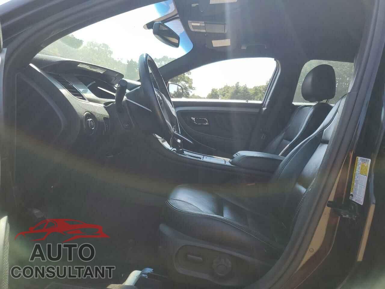FORD TAURUS 2017 - 1FAHP2E86HG131807