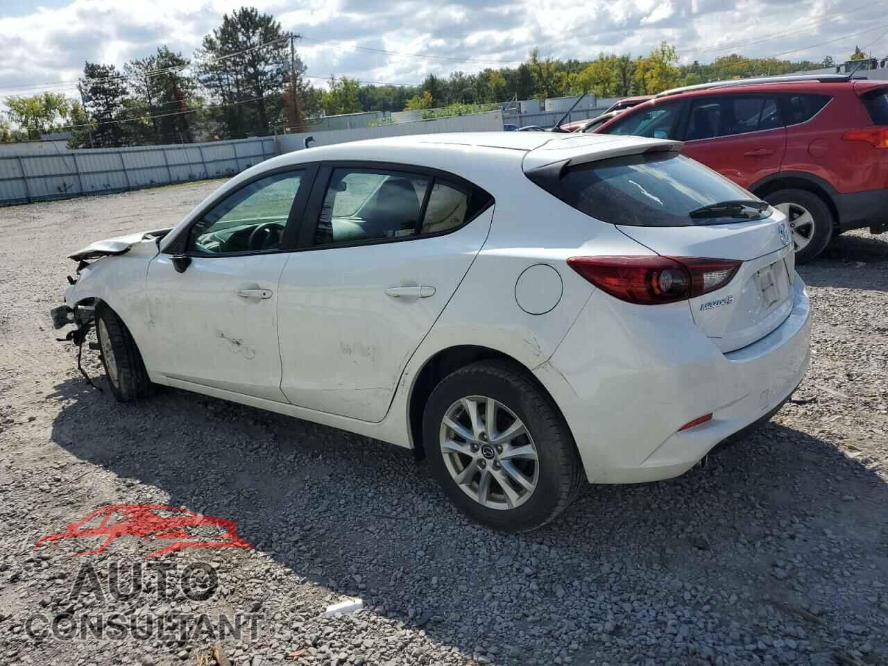 MAZDA 3 2018 - 3MZBN1K76JM203271
