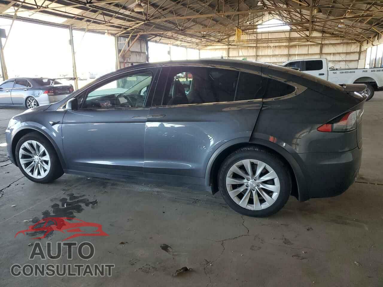 TESLA MODEL X 2018 - 5YJXCDE22JF092125