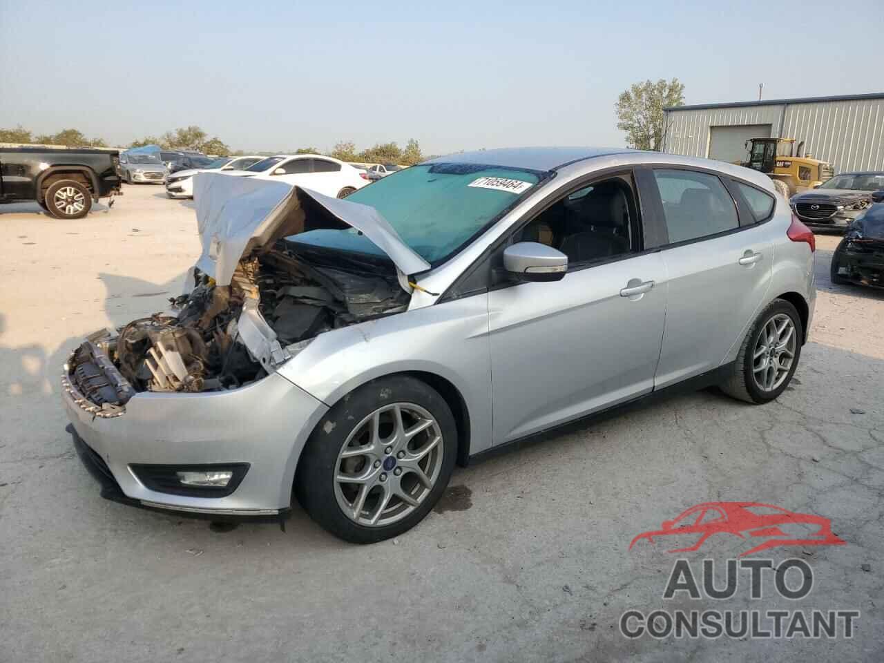 FORD FOCUS 2015 - 1FADP3K28FL283807