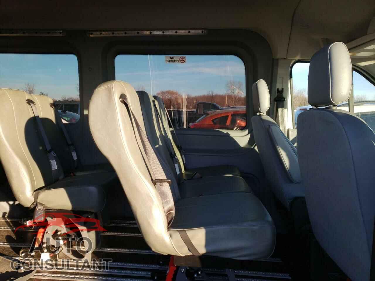 FORD TRANSIT CO 2018 - 1FTYR2CM7JKB11122