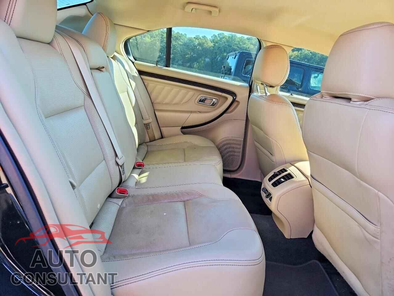 FORD TAURUS 2017 - 1FAHP2F85HG113393