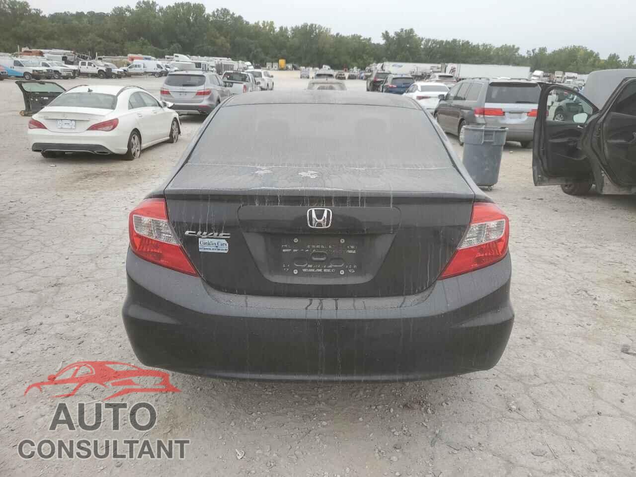 HONDA CIVIC 2012 - 2HGFB2F51CH577625