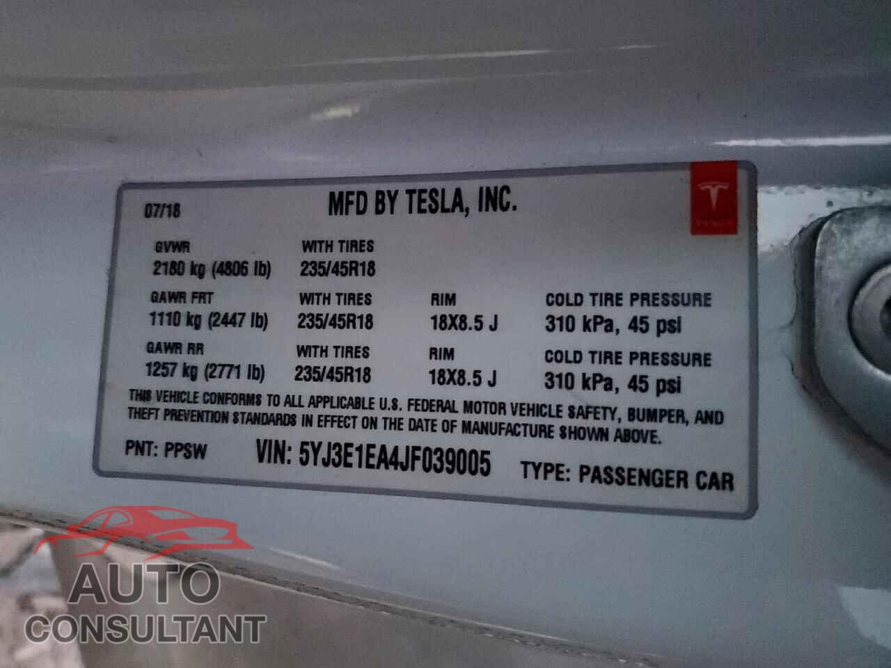TESLA MODEL 3 2018 - 5YJ3E1EA4JF039005