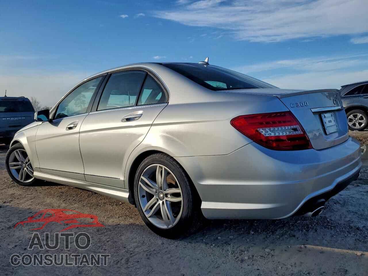 MERCEDES-BENZ C-CLASS 2012 - WDDGF8BB4CA725650