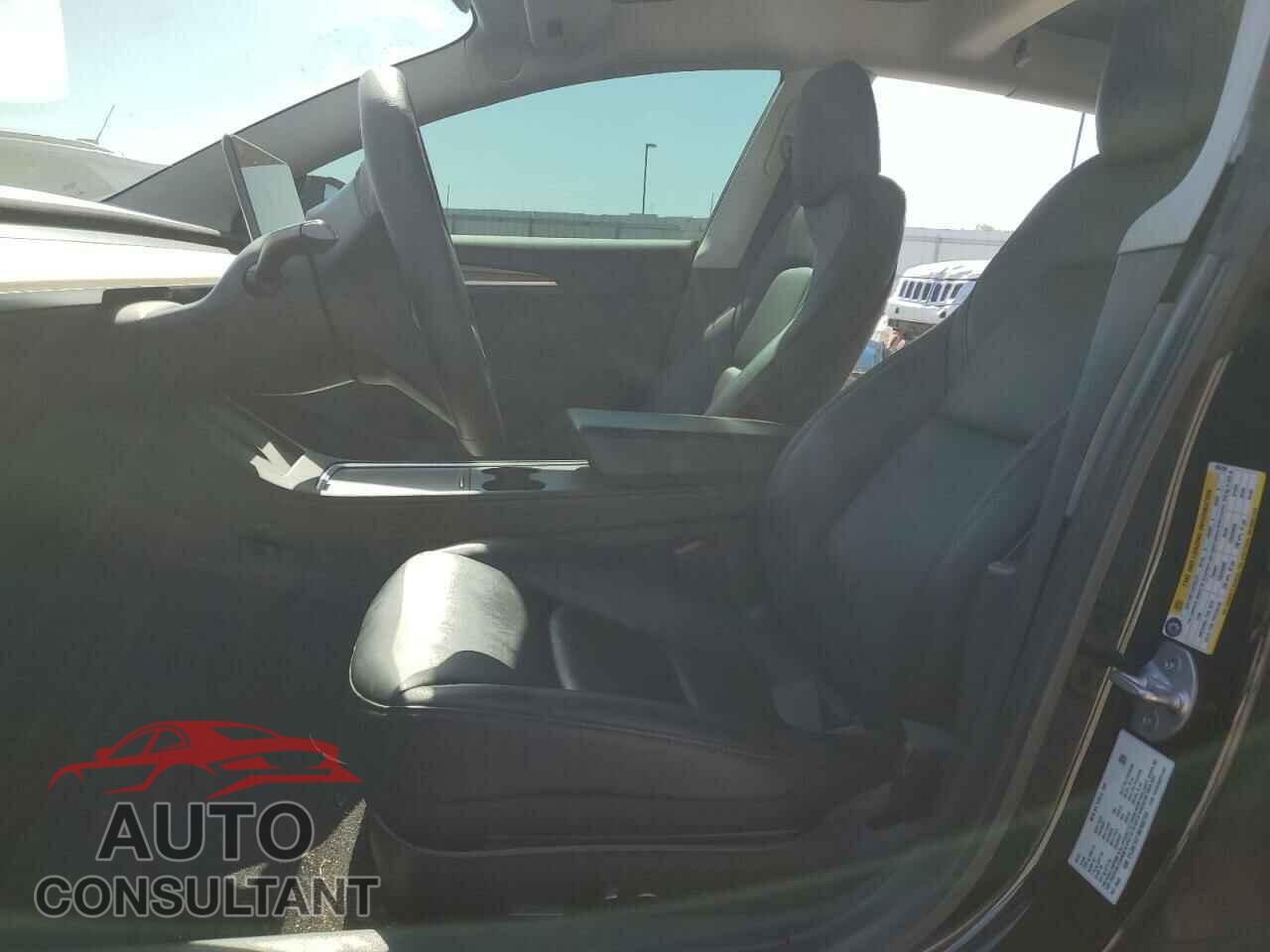 TESLA MODEL 3 2021 - 5YJ3E1EC1MF005769