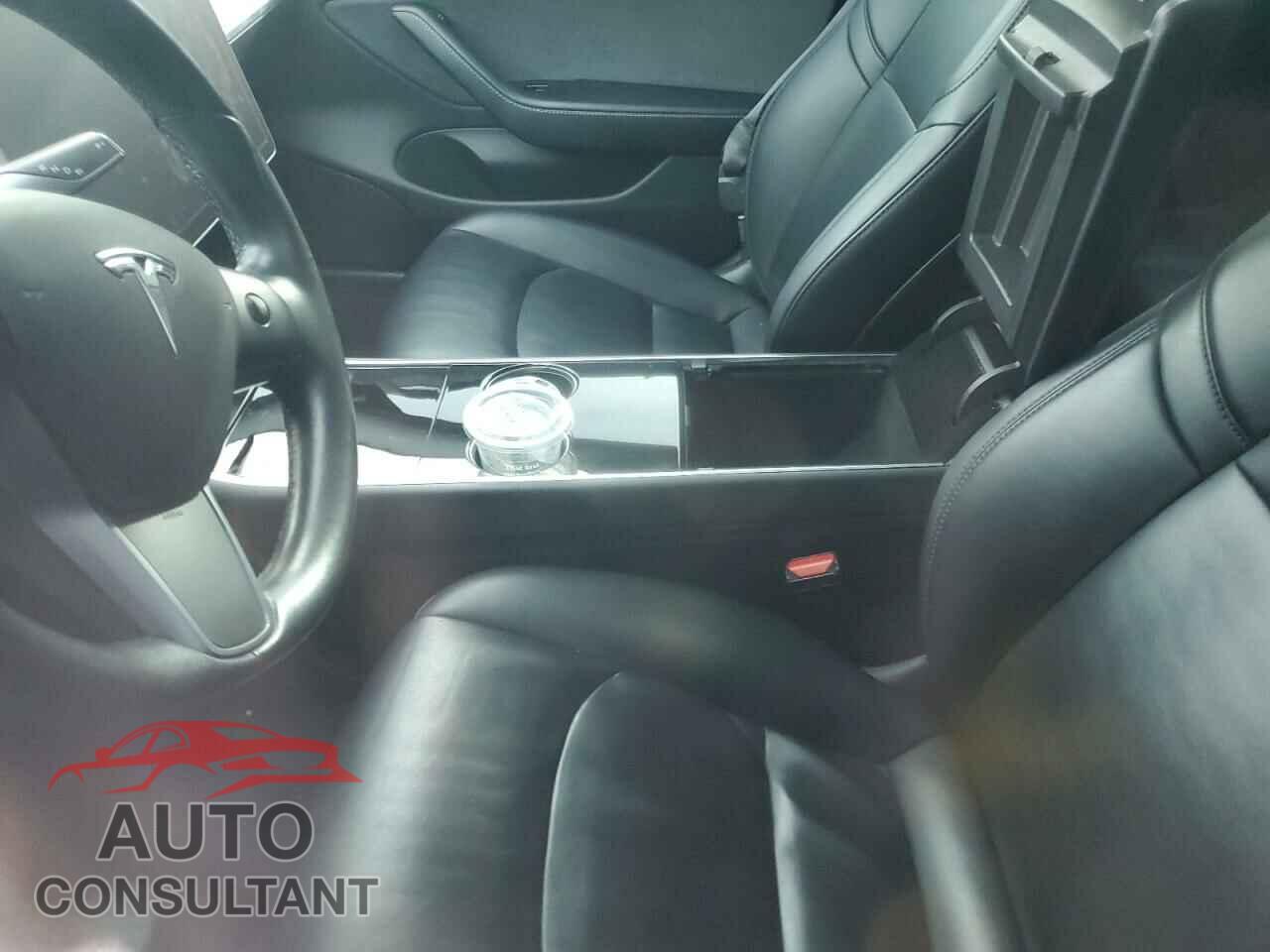 TESLA MODEL 3 2018 - 5YJ3E1EA0JF005403