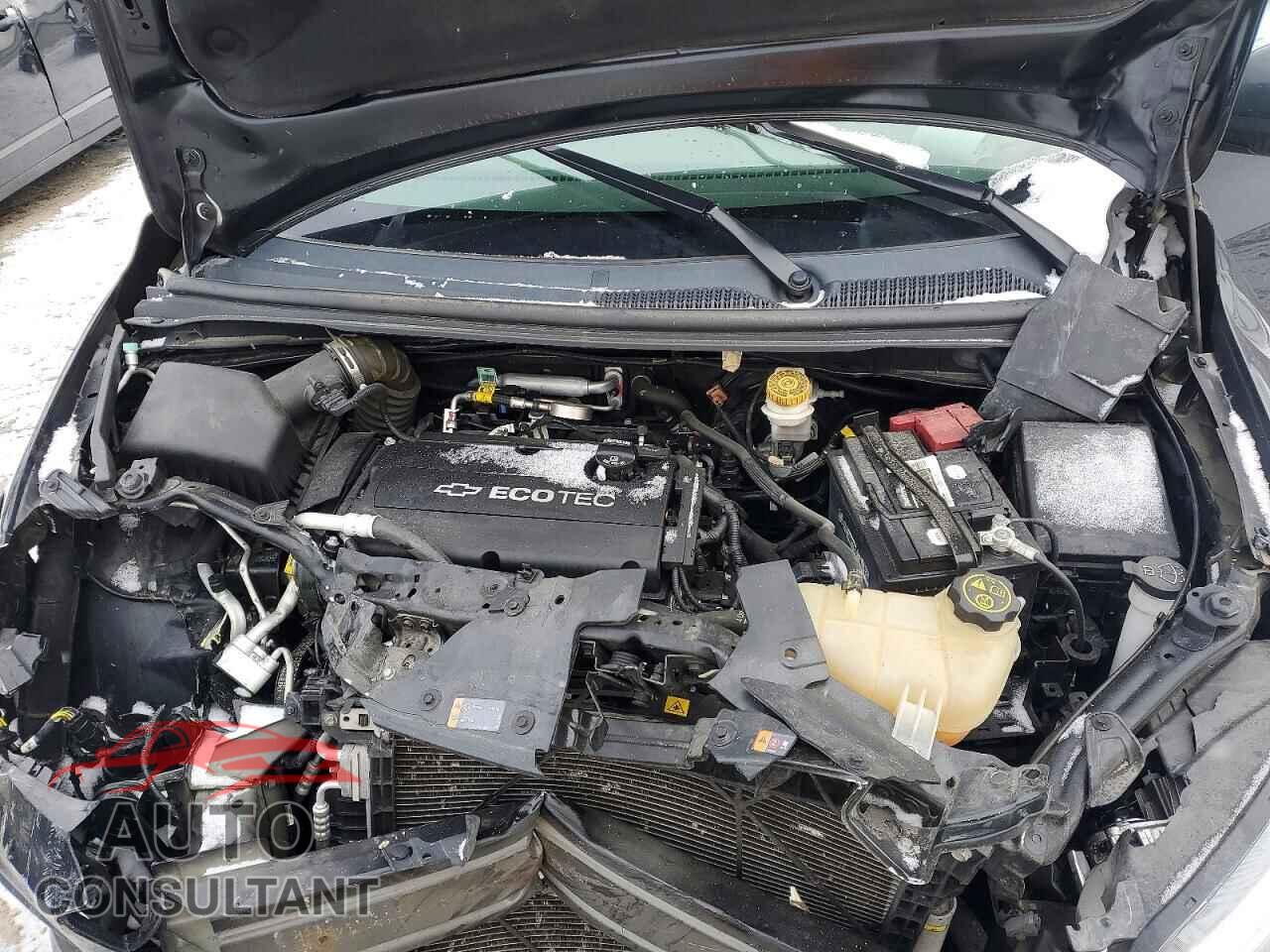 CHEVROLET SONIC 2017 - 1G1JB5SH7H4139618