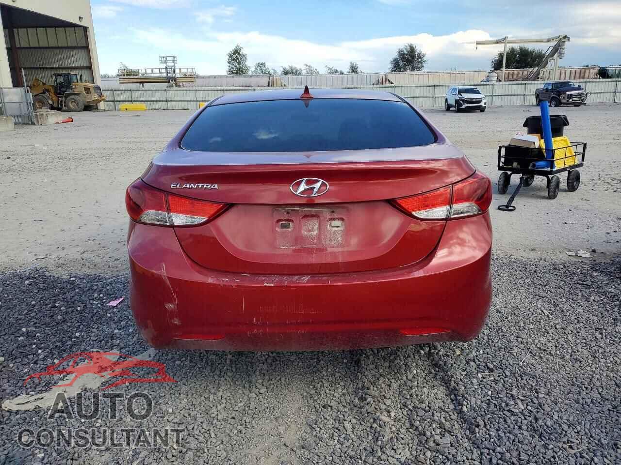 HYUNDAI ELANTRA 2013 - KMHDH4AE3DU571875