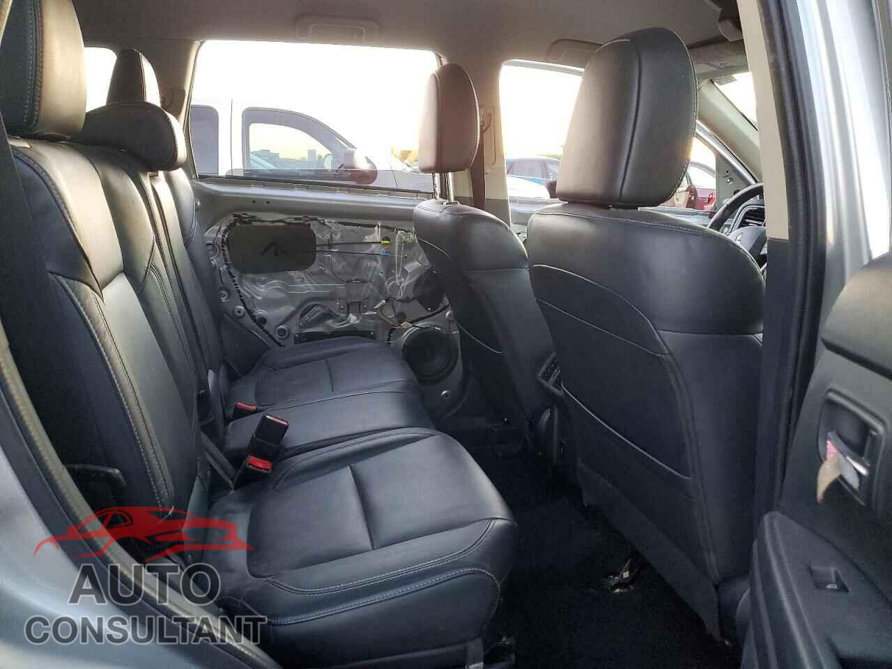 MITSUBISHI OUTLANDER 2020 - JA4AZ3A32LZ035573