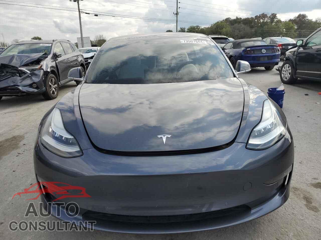 TESLA MODEL 3 2018 - 5YJ3E1EA0JF155589