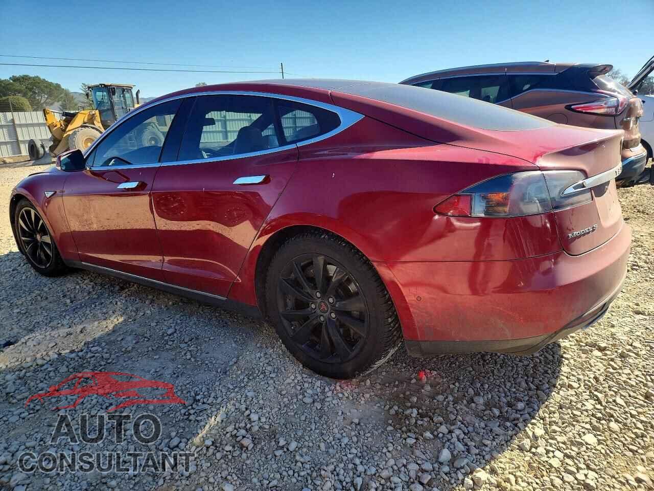 TESLA MODEL S 2015 - 5YJSA1E28FF105143