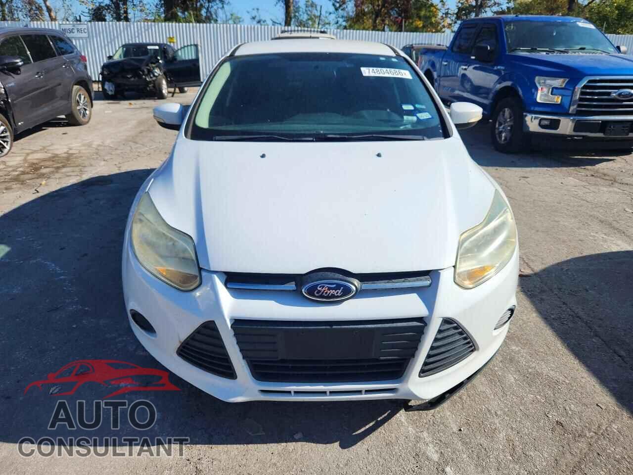 FORD FOCUS 2014 - 1FADP3K2XEL185666