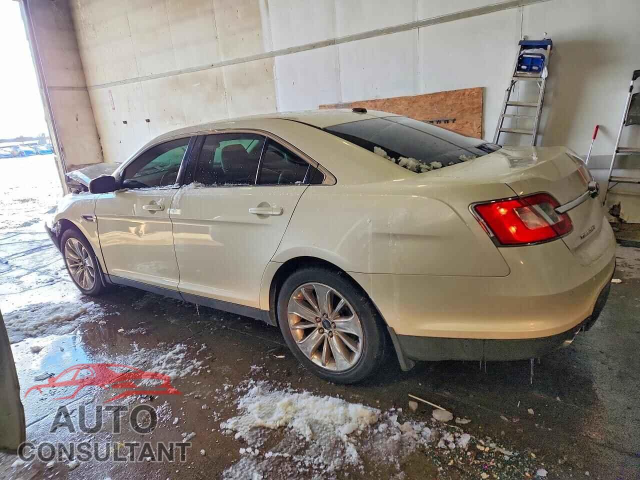 FORD TAURUS 2011 - 1FAHP2JW9BG135376