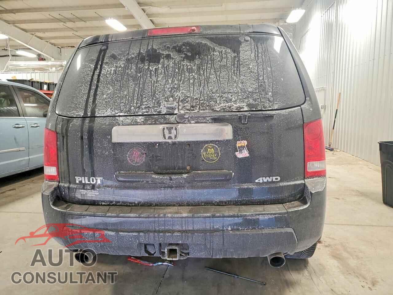 HONDA PILOT 2011 - 5FNYF4H56BB017690