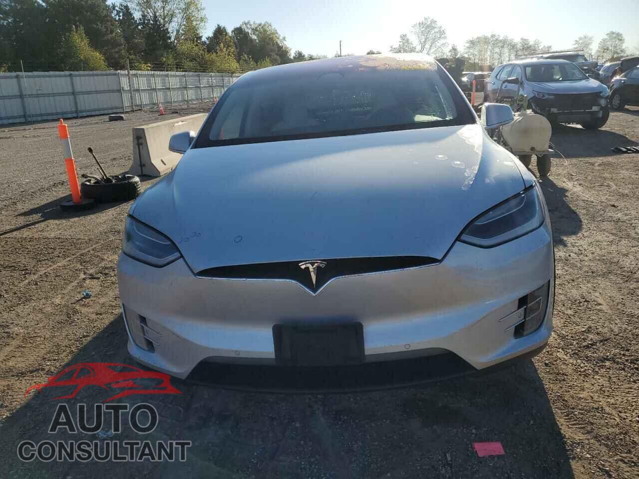 TESLA MODEL X 2018 - 5YJXCDE27JF101918