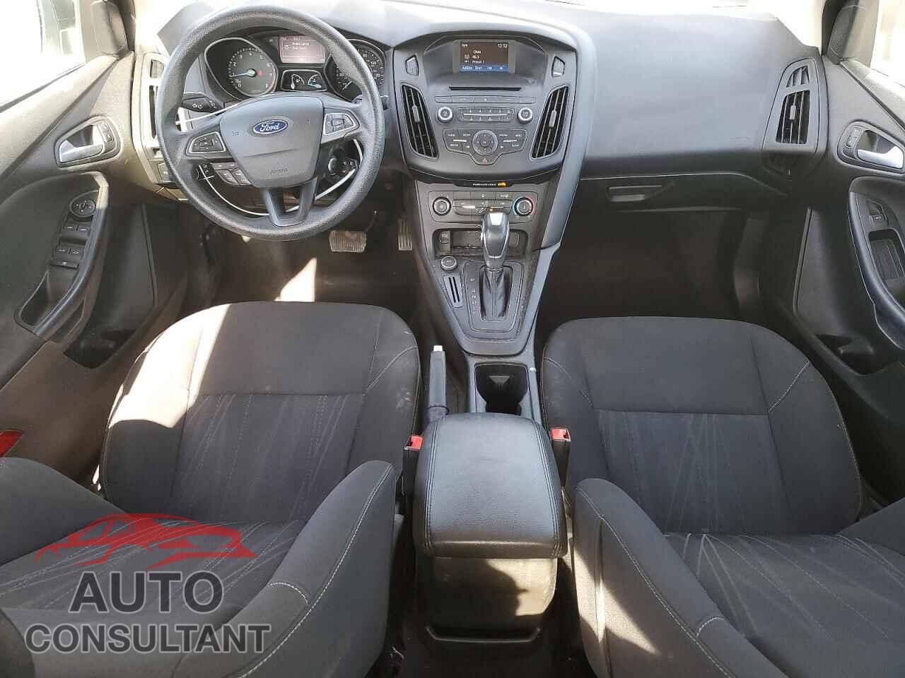 FORD FOCUS 2016 - 1FADP3F28GL322021